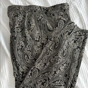 Liz Claiborne Black and White / cream Paisley Capris Cosette lizsport